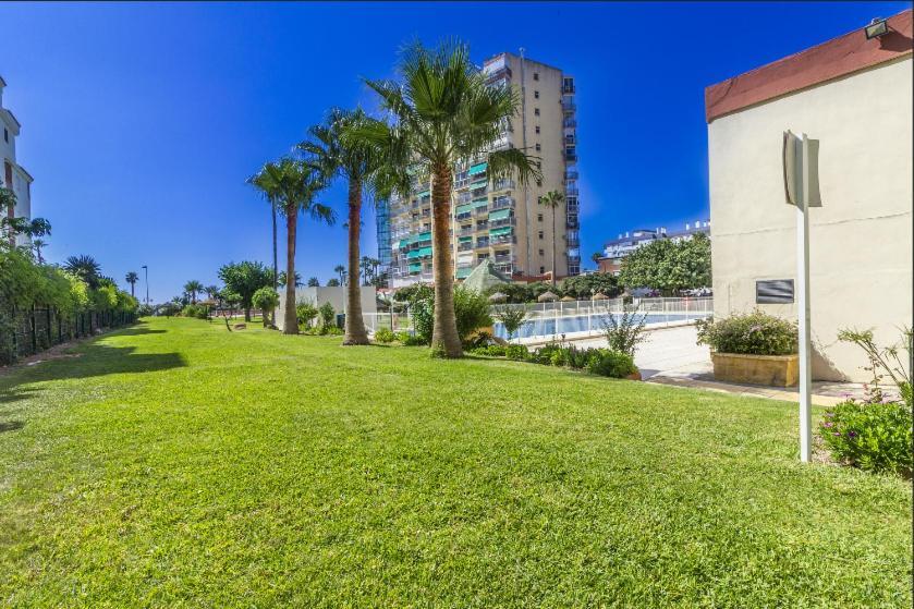 Apartamento En Benalmadena, Primera Linea De Playa エクステリア 写真
