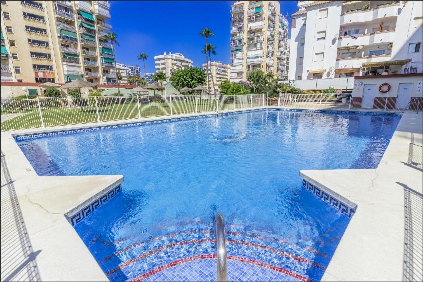 Apartamento En Benalmadena, Primera Linea De Playa エクステリア 写真